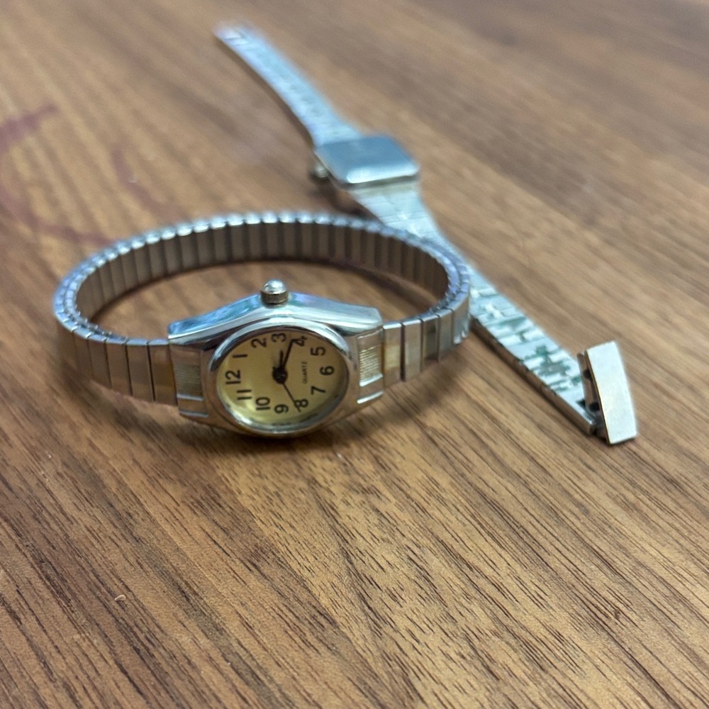 Silver and Gold Tone Watch bundle - Picture 8 of 12
